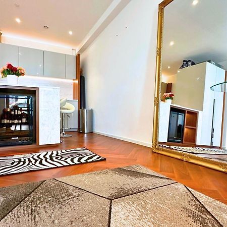 Lavish Penthouse River View Fast Wifi - Luxurylondonstays ภายนอก รูปภาพ