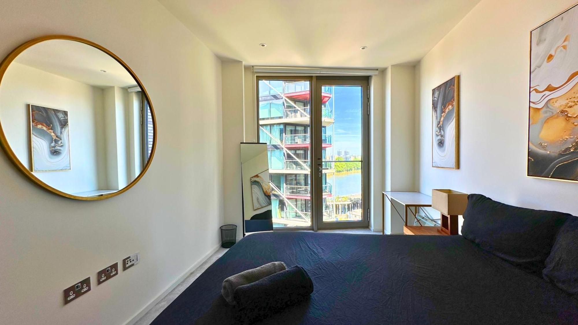 Lavish Penthouse River View Fast Wifi - Luxurylondonstays ภายนอก รูปภาพ