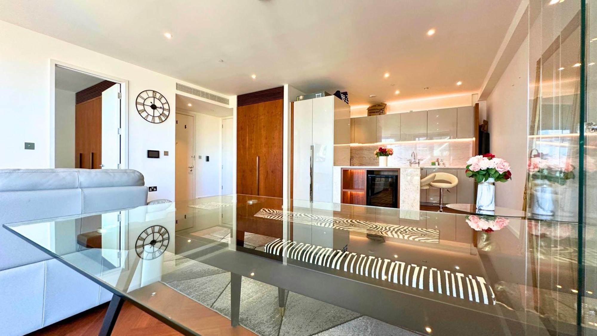 Lavish Penthouse River View Fast Wifi - Luxurylondonstays ภายนอก รูปภาพ