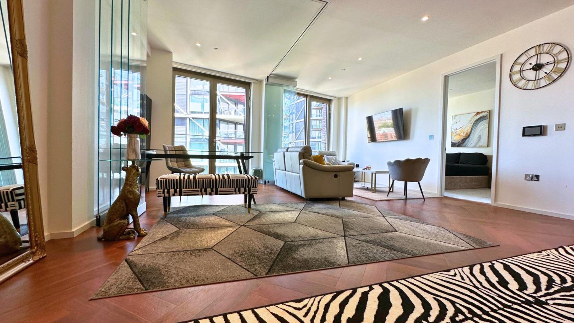 Lavish Penthouse River View Fast Wifi - Luxurylondonstays ภายนอก รูปภาพ