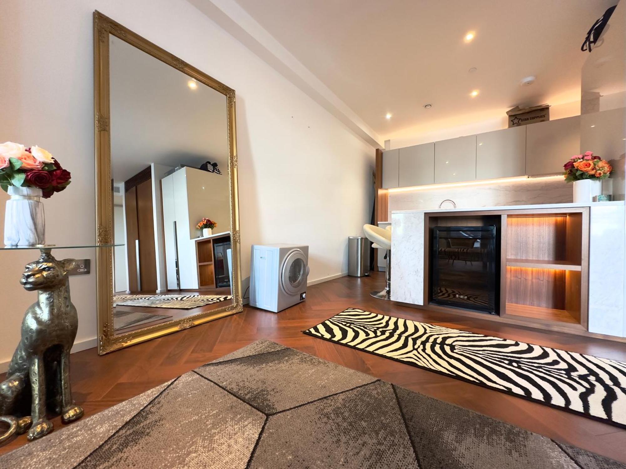 Lavish Penthouse River View Fast Wifi - Luxurylondonstays ภายนอก รูปภาพ